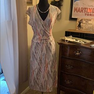 Light & elegant cap shoulder dress